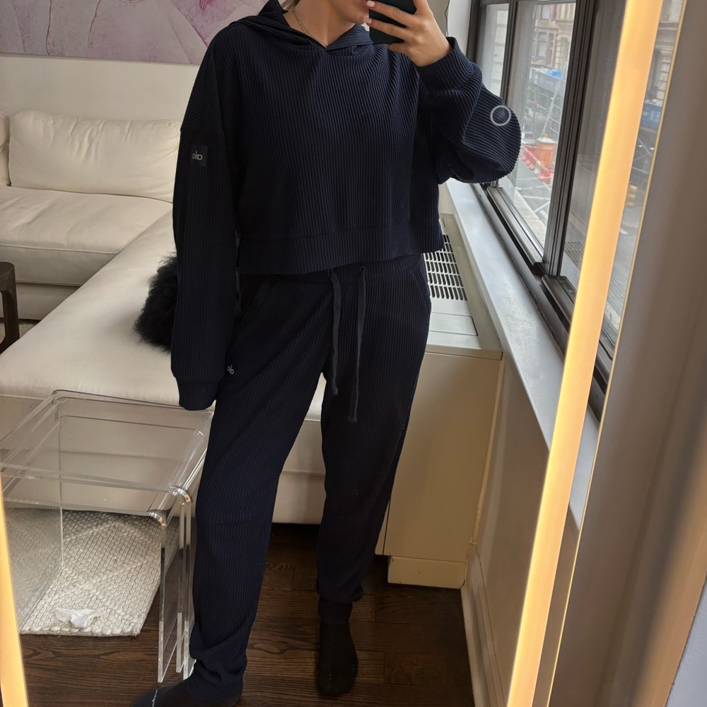 Alo Muse Sweat Set in Navy